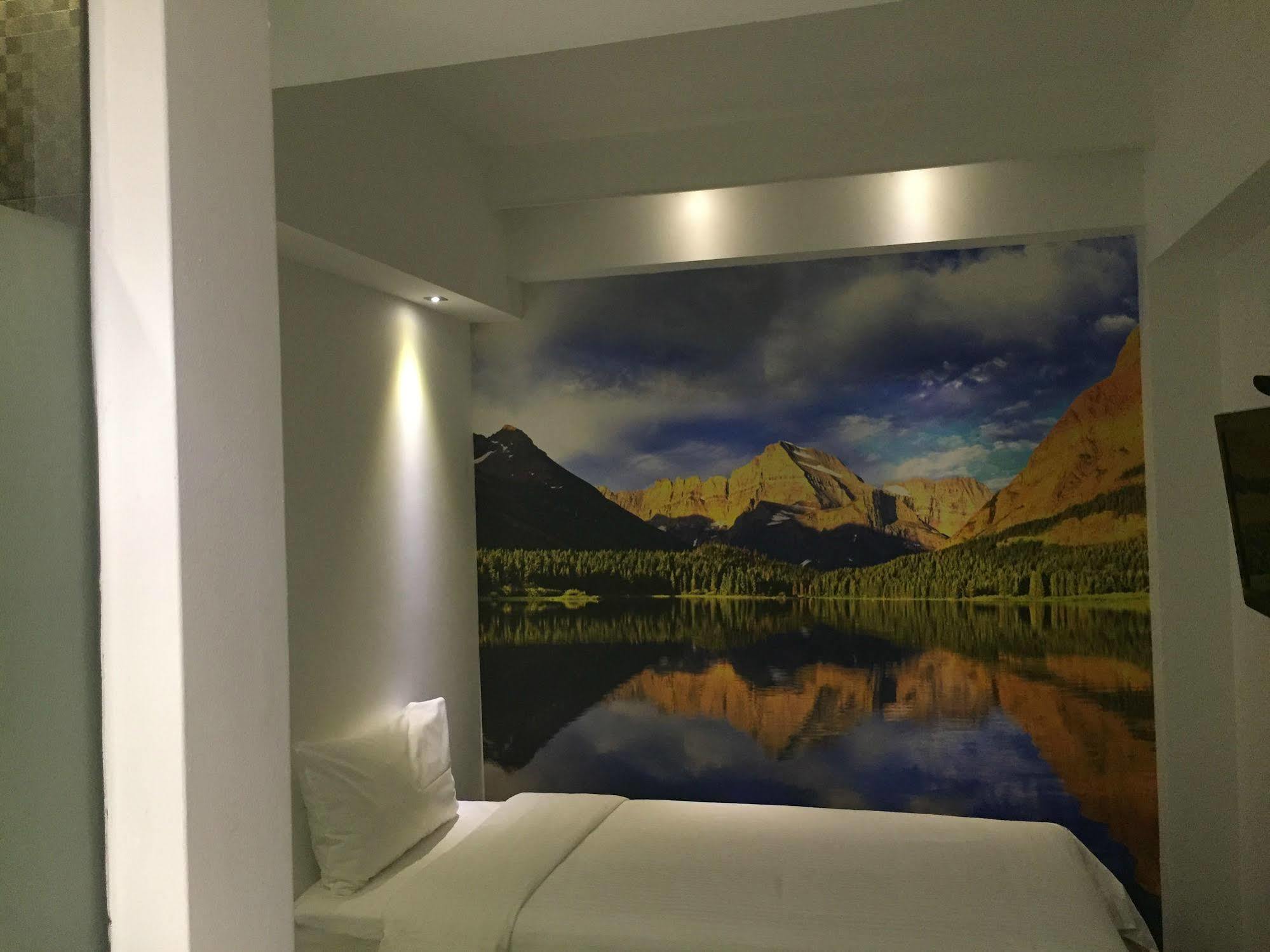 Moon 23 Hotel Сингапур Екстериор снимка
